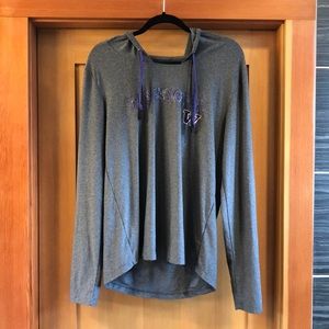 Women’s Colosseum University of Washington lightweight hoodie, size XL, …